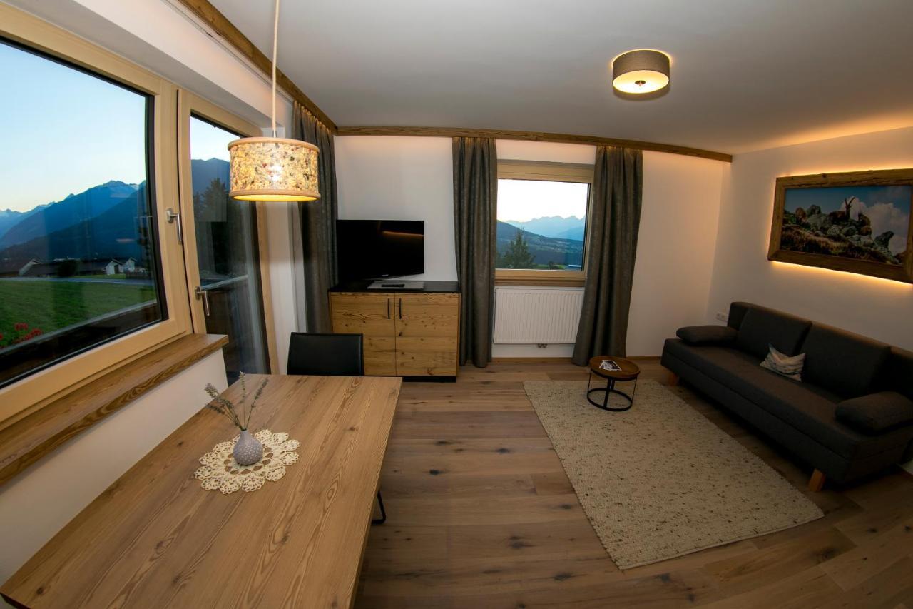 Apartment Wiesenhof - Natur & Weitblick Ueber Innsbruck - Ladestation Fuer Elektroautos Exterior photo